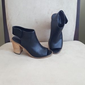 Modern Rebel Shoes.  Size 6
